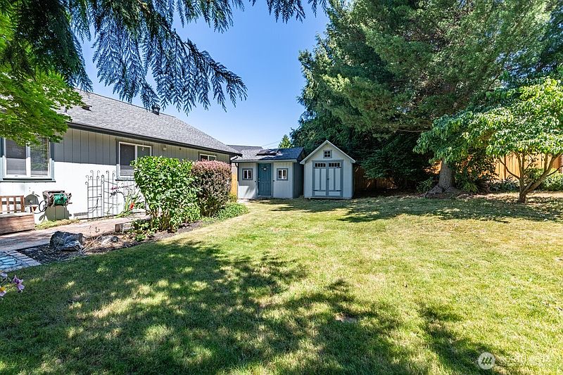 5th image of 7026 66th Avenue NE