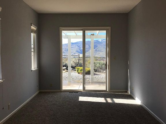 Dining area off of kitchen