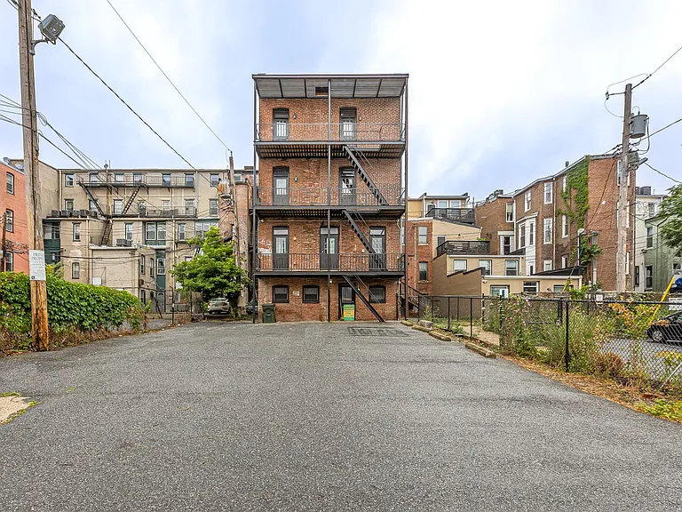 1720 Saint Paul St — Photo 9