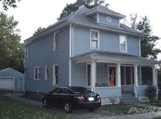 909 Grove St, Aurora, IL 60505