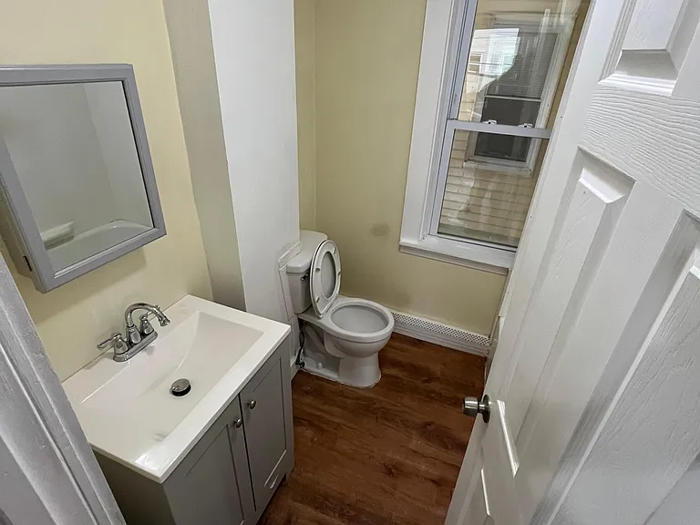 611 Chelmsford St #3 — Photo 2