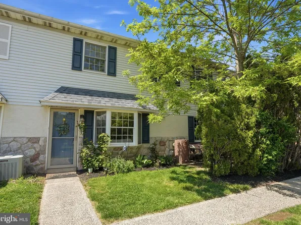 1713 Whitpain Hls, Blue Bell, PA 19422