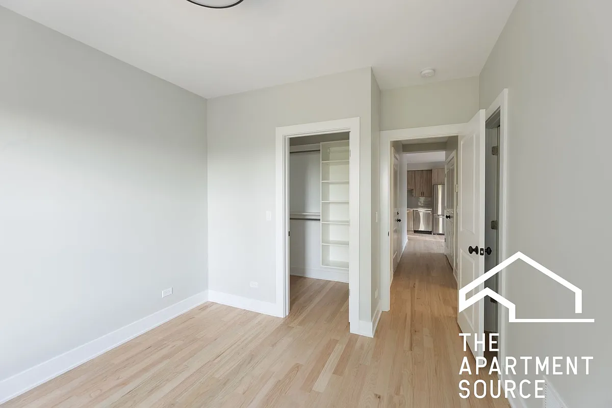 Photo 2 of 7 - 2239 N Bissell St #3S - Chicago, IL Building Photo - 2239 N Bissell St #3S