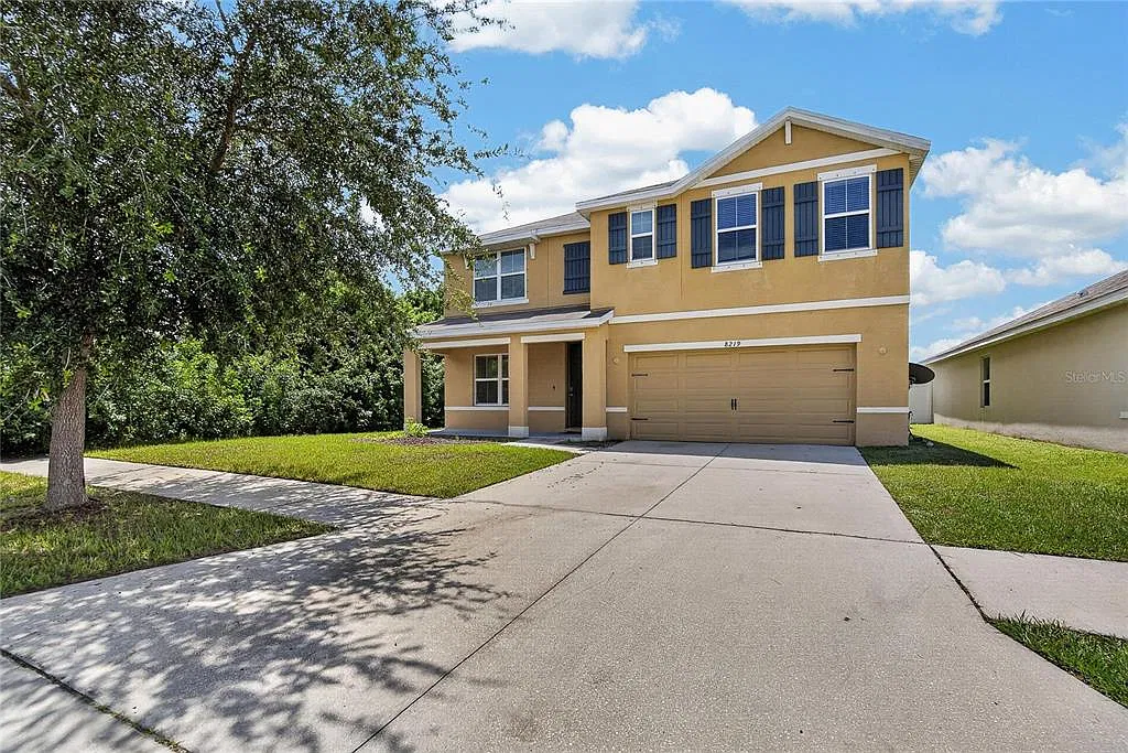 5 bed, 3.0 bath, 2674 sqft, $2,595 — Photo 1