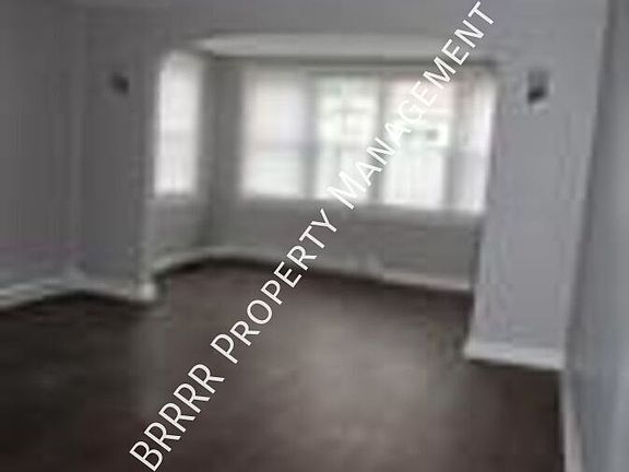 4th image of 242 E Holland St