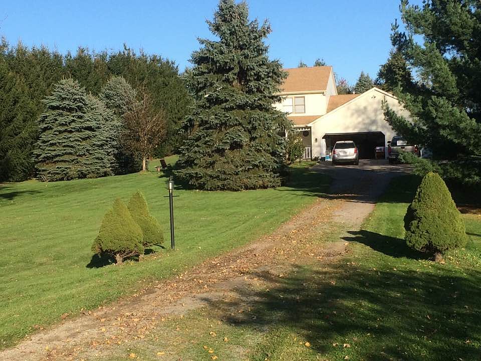 2nd image of 11813 Burgoyne Rd