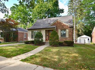 1526 E Melton Rd, Birmingham, MI 48009