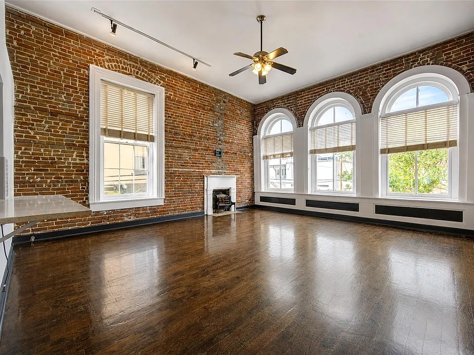 213 Tremont St #2