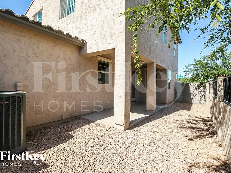 305 N Sunrise — Photo 15