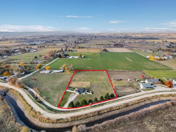 1235 Gamage Ln, Emmett, ID 83617