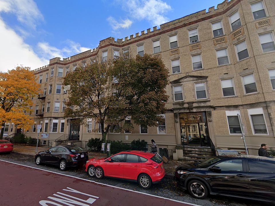 1st image of 78 Brighton Ave #400