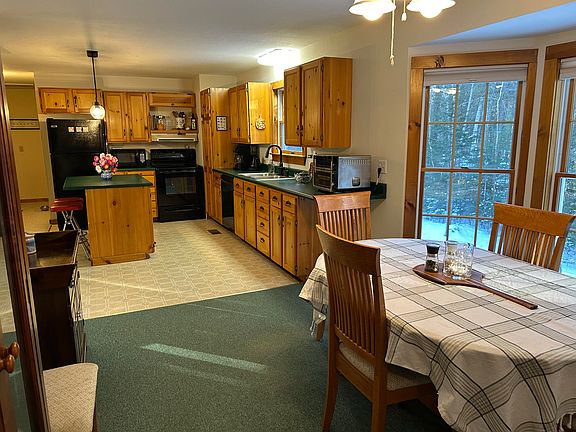 3rd image of 43 Oak Drive