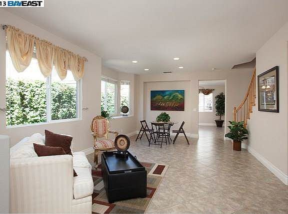 2nd image of 5625 Bellevue Cir