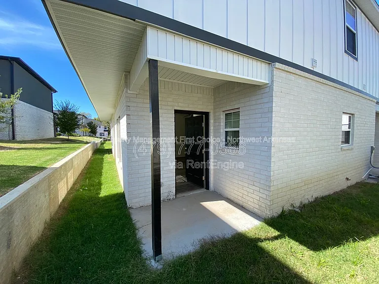 4211 Sante Fe Sq #1 — Photo 13