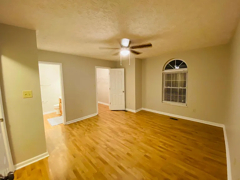 6033 Waterbury Ln — Photo 10