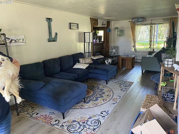 2nd image of 2963 Alder St