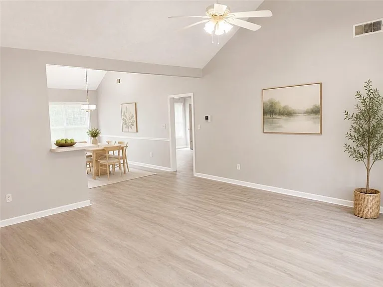 865 McDonough Rd — Photo 5