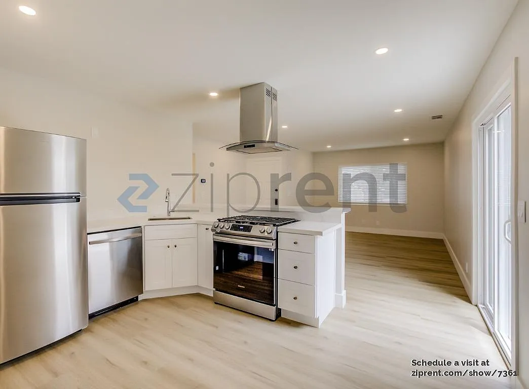 2 bed, 800 sqft, $3,950 — Photo 3