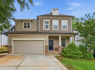 928 Barringer Dr, Raleigh, NC 27606