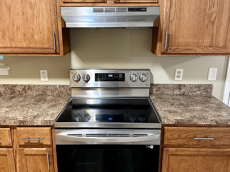 8908 Bluebell Dr — Photo 3