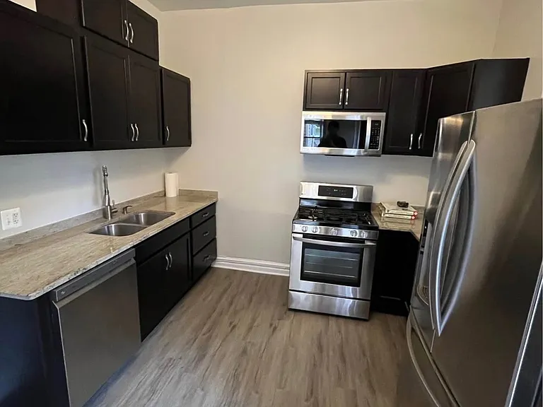 1009 W Garfield Blvd #1 — Photo 6