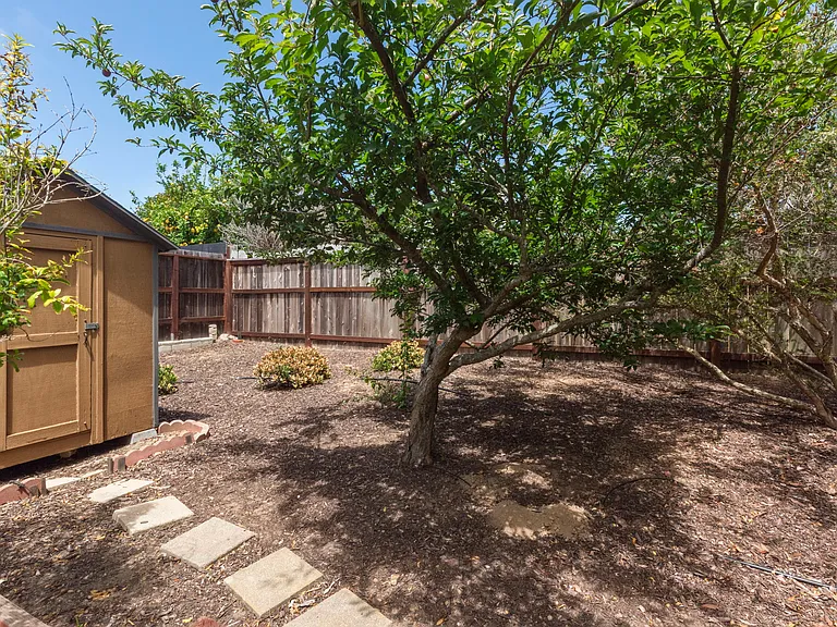 13981 Mercado Dr — Photo 38