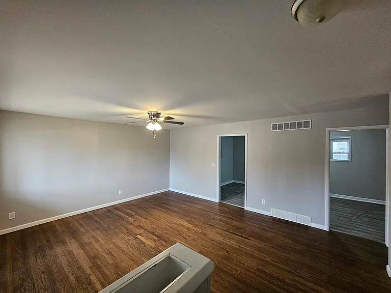 6322 E Eastwood Ave — Photo 3