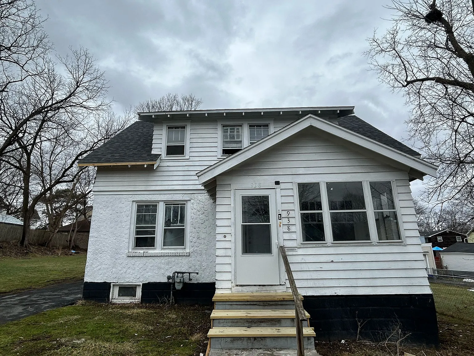 4 bed, 1560 sqft, $2,000 — Photo 1