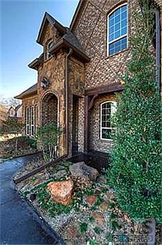 4th image of 19 Terra Evergreen Dr