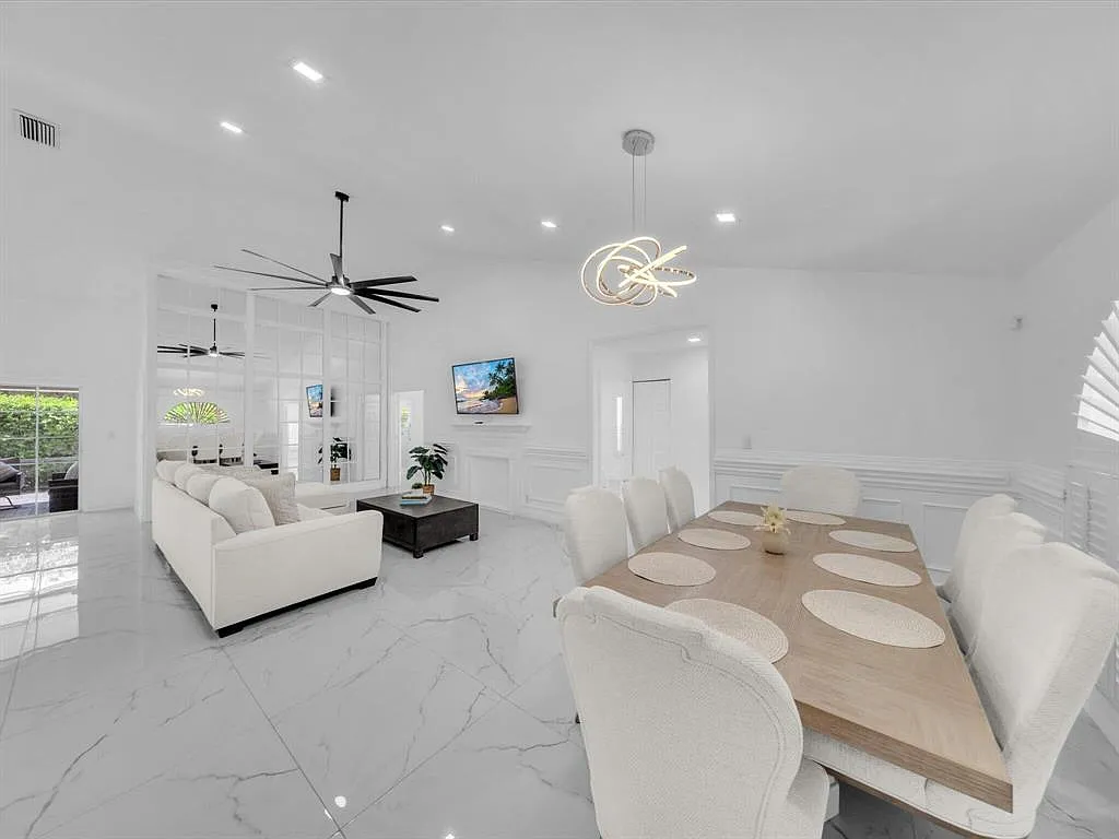 3 bed, 2068 sqft, $4,900 — Photo 1