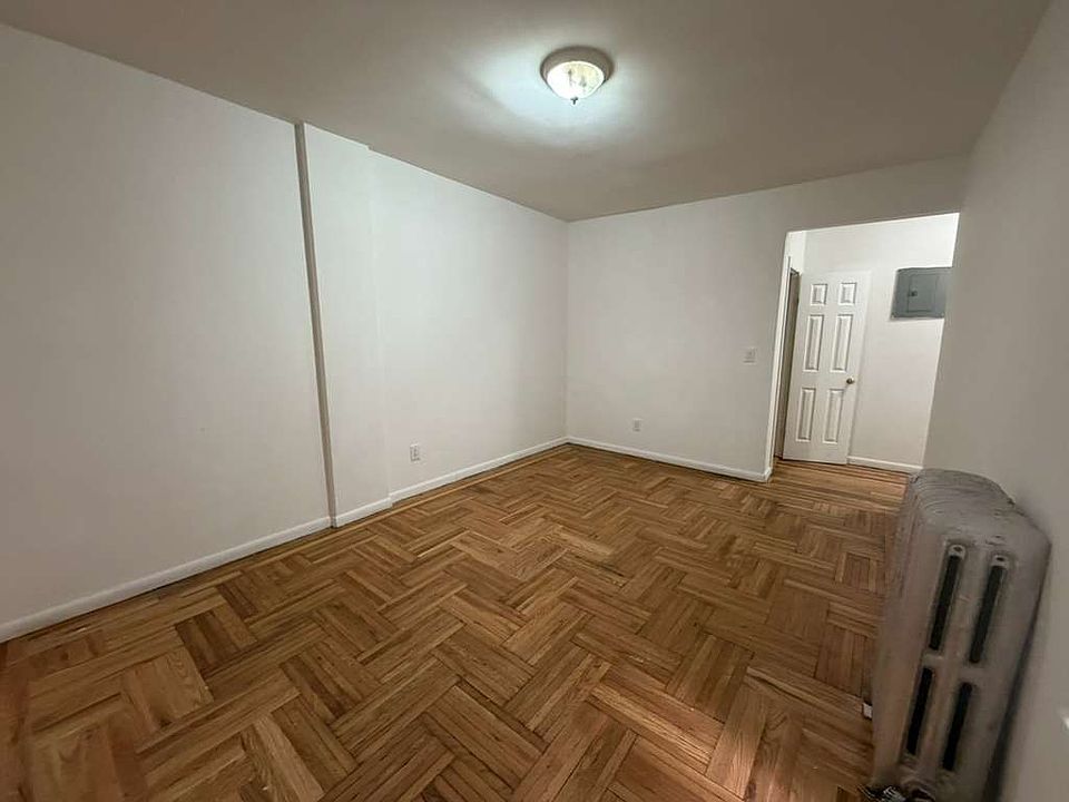1st image of 2079-2085 Morris Ave