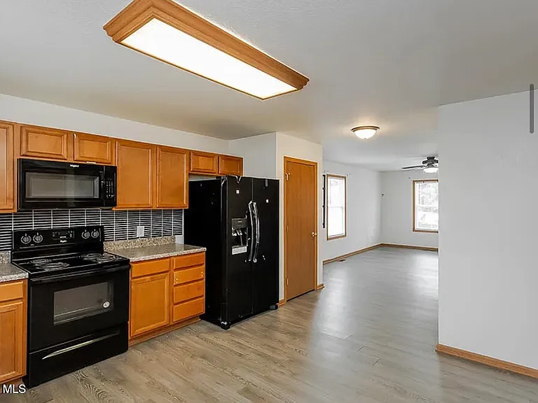 411 Waybridge Rd — Photo 10