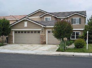 832 Pheasant St, Corona, CA 92881