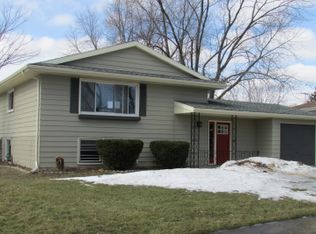 1005 W 72nd Pl, Merrillville, IN 46410