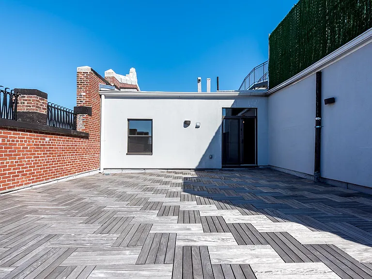 96 Dupont St #4L — Photo 13