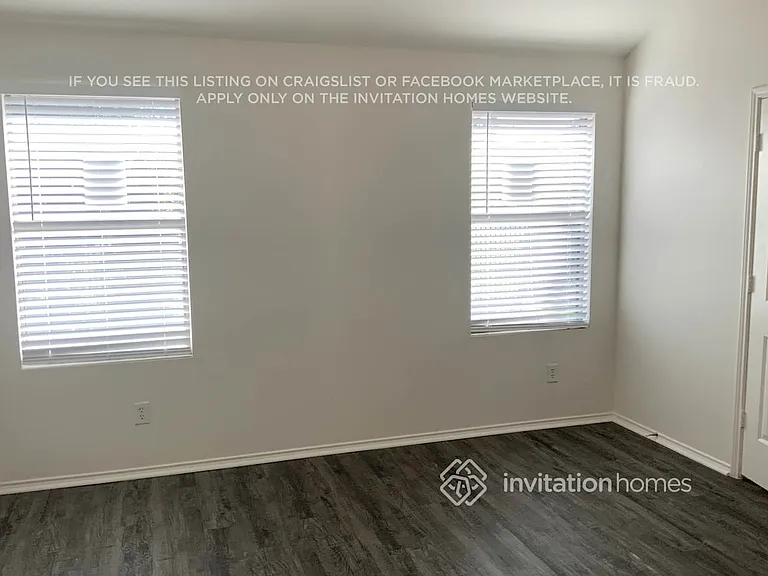 1040 English Ivy Dr — Photo 11