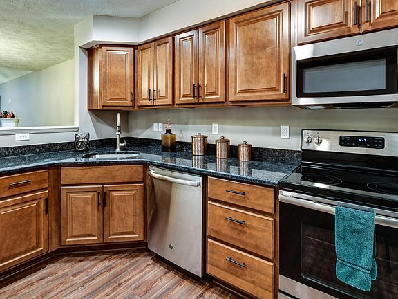 5th image of 2082 Lake View Dr #Sh3uxb