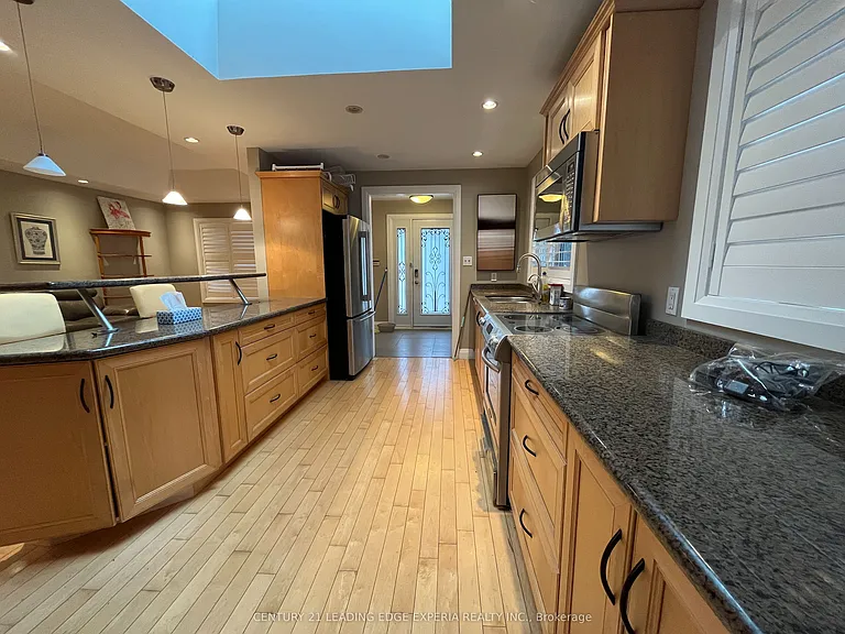 5 Southdale Dr — Photo 6