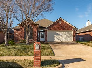 2630 Lochinvar Ln, Bryan, TX 77802