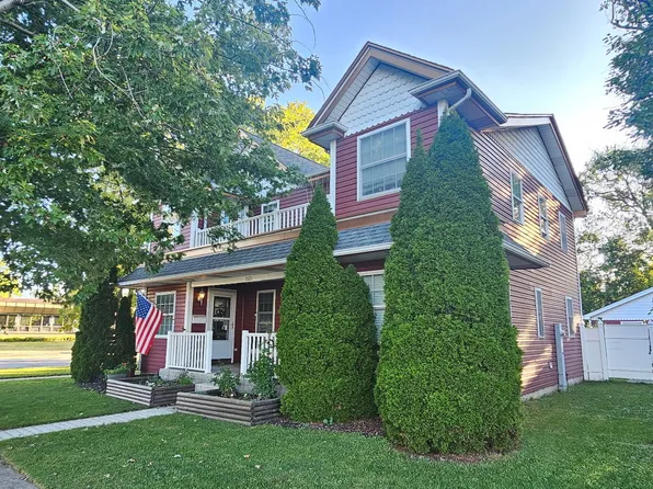 1321 Wood St, Crete, IL 60417