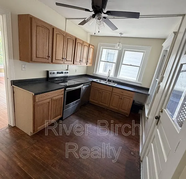 300 S Macarthur Blvd #3 — Photo 3