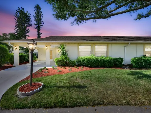 1218 Haddington Cir #74, Sun City Center, FL 33573