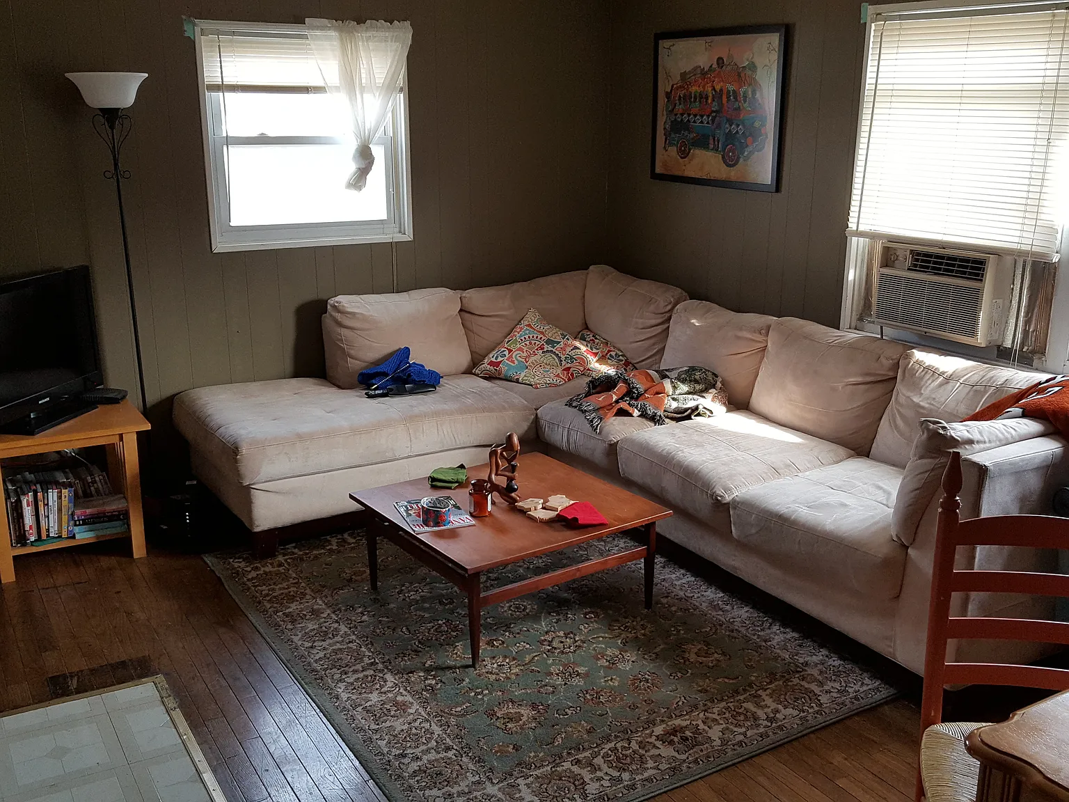 327 E 2nd St — Photo 3