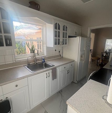4th image of 1232 NE 182nd St