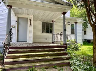 213 N 10th St, Wausau, WI 54403