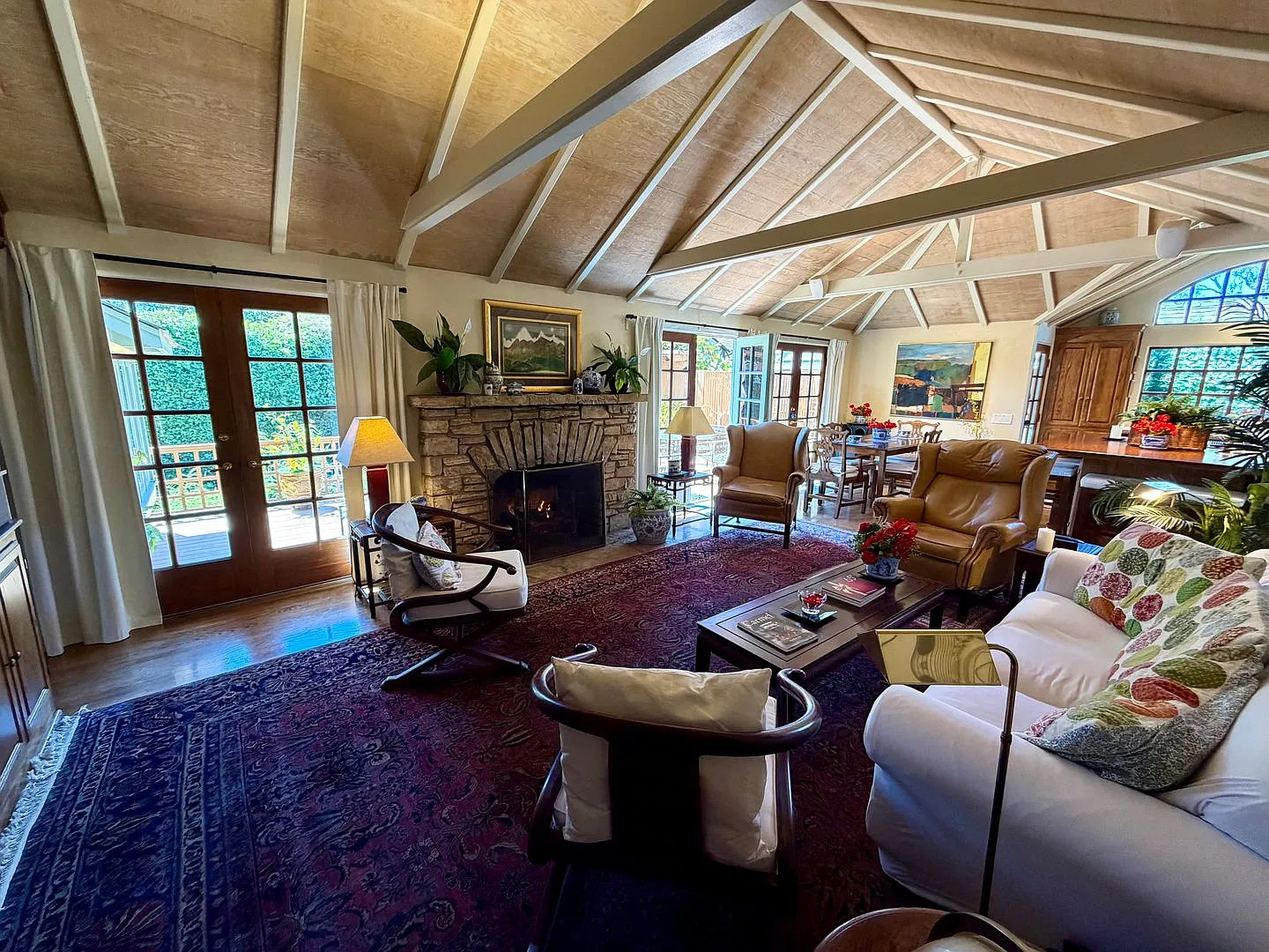Fancy Free in Carmel by the Sea just $333/day! — Photo 1