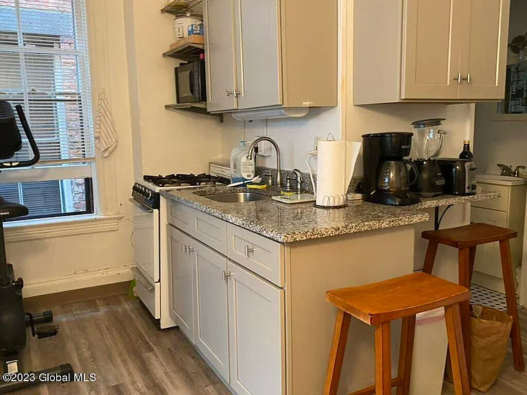 588 Madison Ave #2 — Photo 8