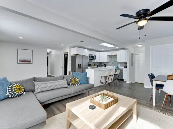 4724 Valley Forge Ln, Virginia Beach, VA 23462