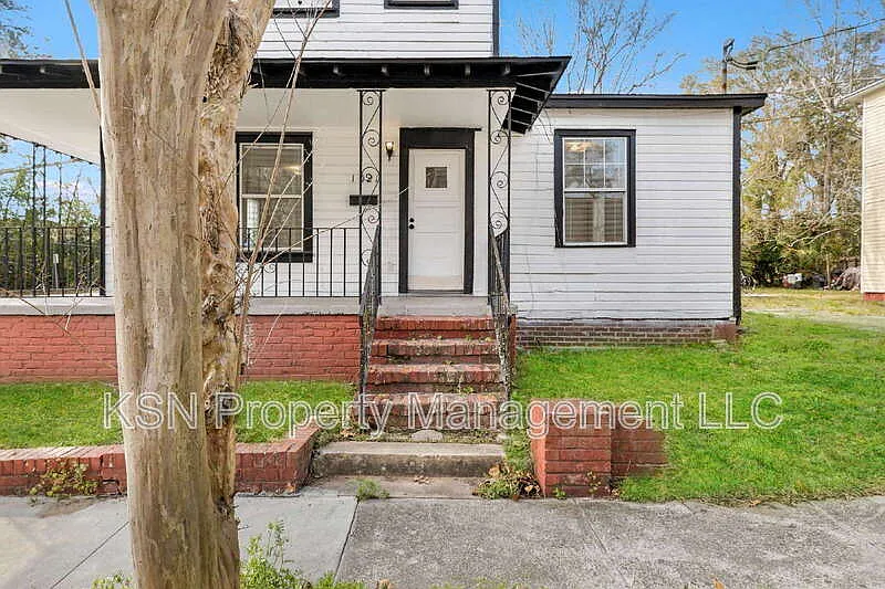 4 bed, 2.0 bath, 1773 sqft, $2,000 — Photo 4