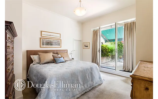 Sold by Douglas Elliman | media 21